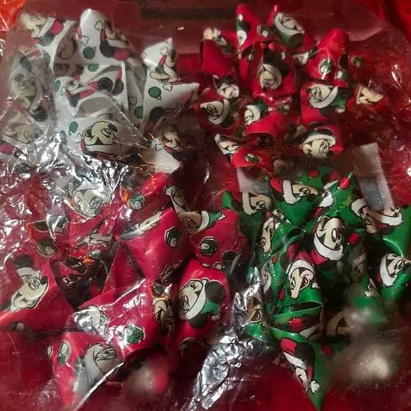 1997 Disney Mickey Mouse + Minnie Christmas Wrapping holiday 8 self stick Bows